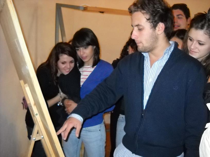 Ceraolo Antonino legge una tavola futurista